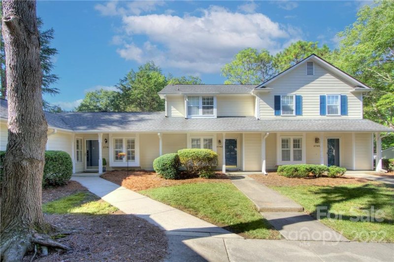 Property image 2 at 2744 Tiergarten Lane, Charlotte, NC 28210