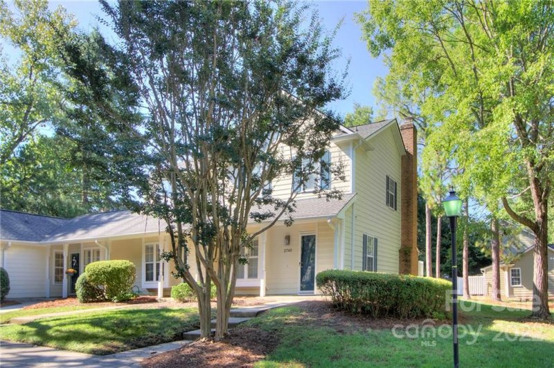 Property image 3 at 2744 Tiergarten Lane, Charlotte, NC 28210