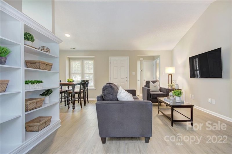 Property image 5 at 2744 Tiergarten Lane, Charlotte, NC 28210