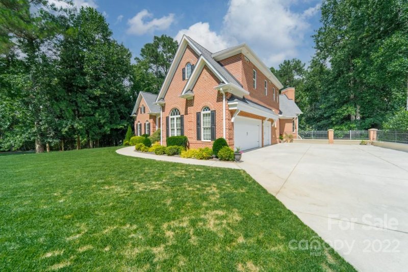 Property image 3 at 201 Bay Shore Loop, Mooresville, NC 28117