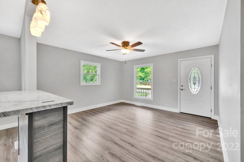 Property image 5 at 4826 Ridgeley Drive, Charlotte, NC 28208