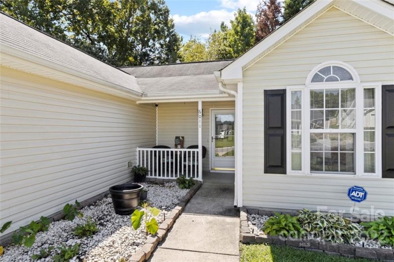 Property image 2 at 6011 Bradford Court, Dallas, NC 28034