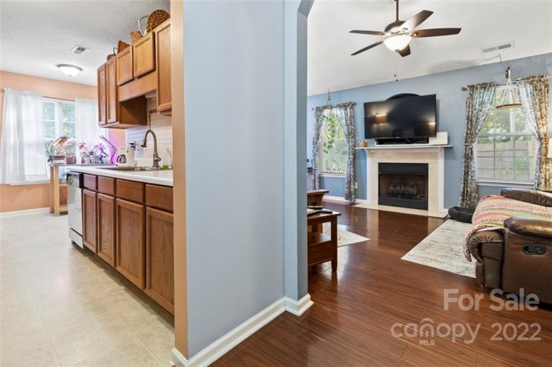 Property image 3 at 6011 Bradford Court, Dallas, NC 28034