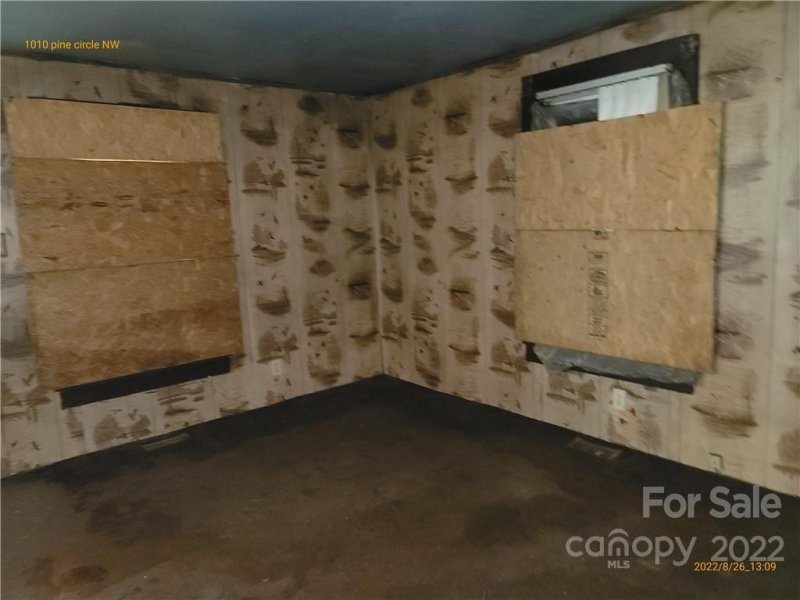 Property image 5 at 1010 Pine Circle Drive, Concord, NC 28027