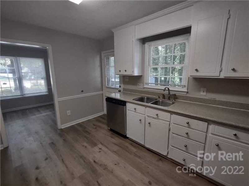 Property image 4 at 615 Rama Road, Charlotte, NC 28211