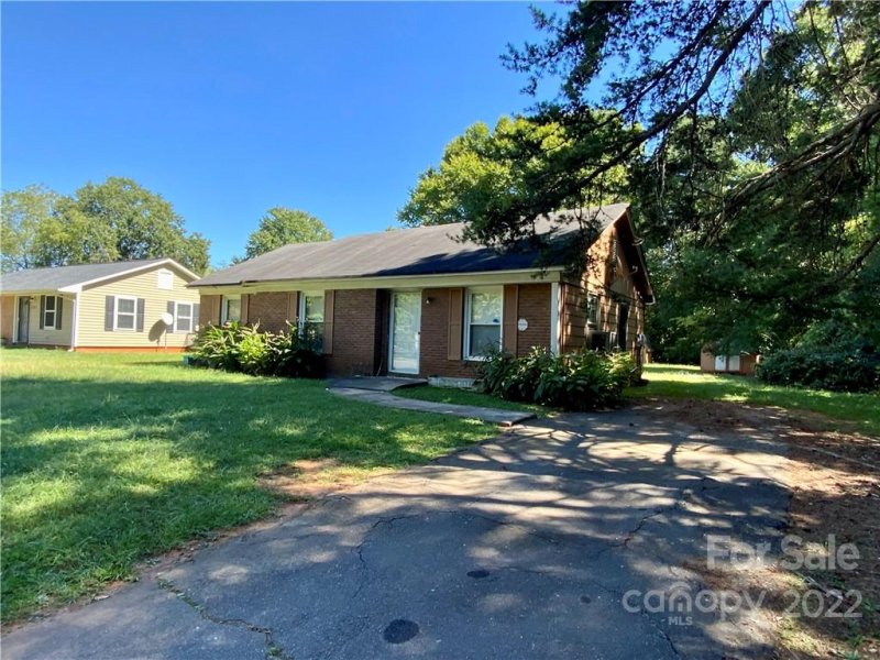 Property image 2 at 1011 Dedmon Drive, Charlotte, NC 28216