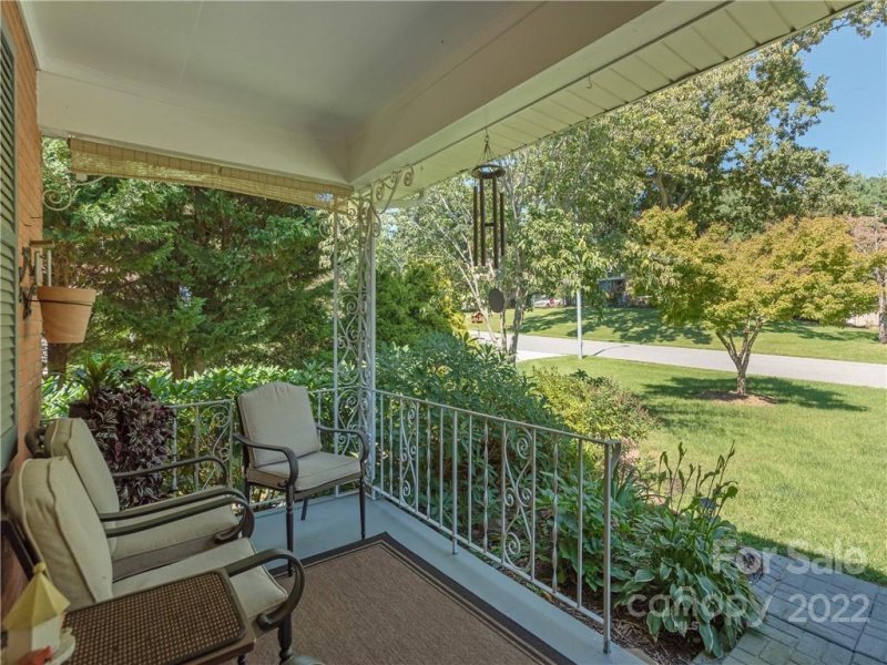 Property image 2 at 7 Ballantree Drive, Asheville, NC 28803