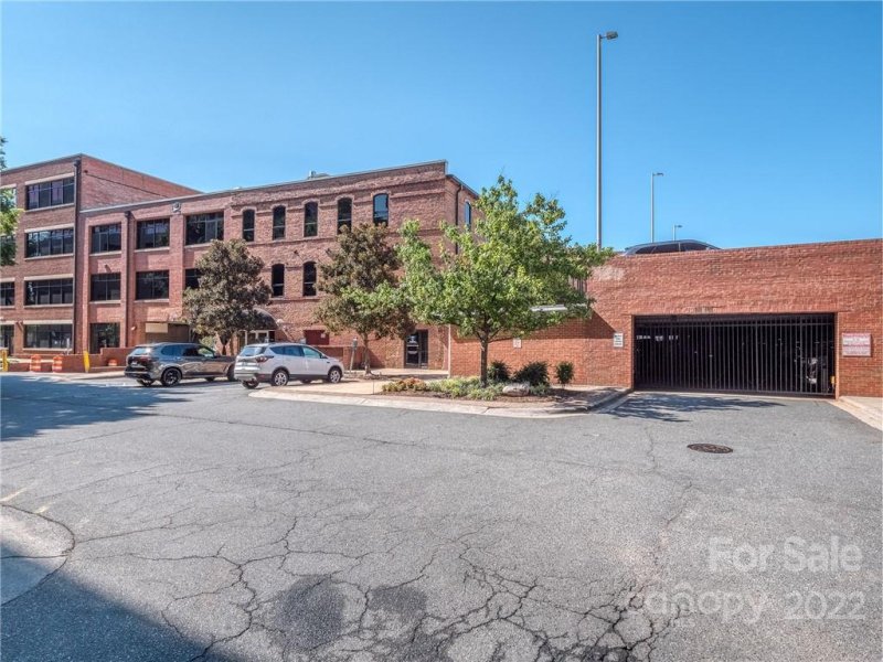 Property image 3 at 310 Arlington Avenue, Charlotte, NC 28203