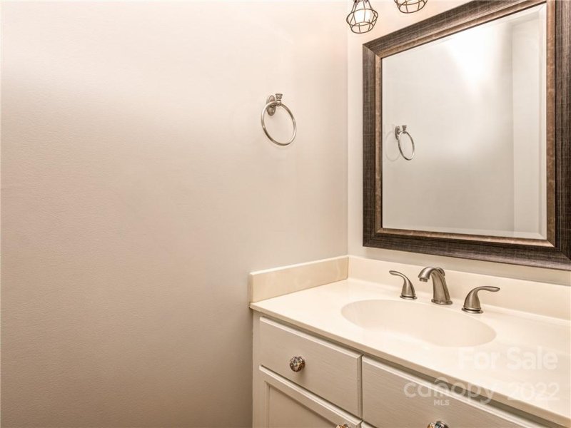 Property image 5 at 310 Arlington Avenue, Charlotte, NC 28203