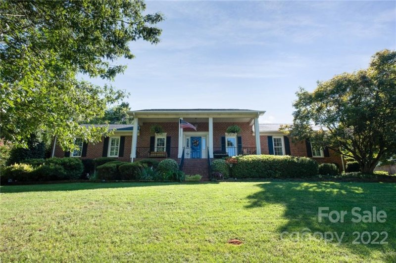 Property image 2 at 8212 Chandos Place, Huntersville, NC 28078