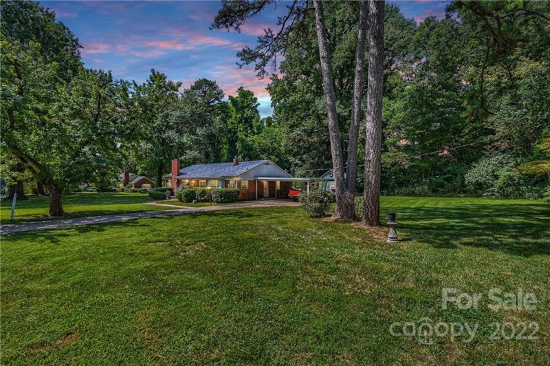 Property image 3 at 1531 Crystal Road, Charlotte, NC 28205