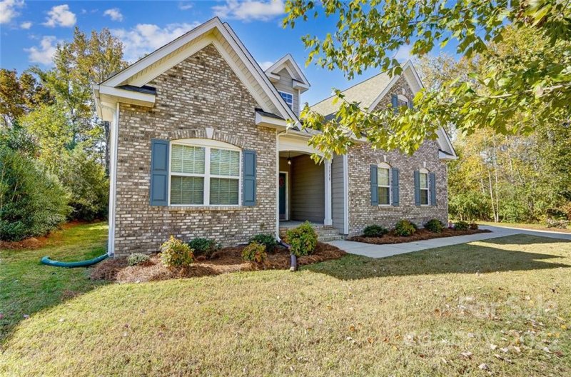 Property image 3 at 7728 Grove Hall Avenue, Mint Hill, NC 28227