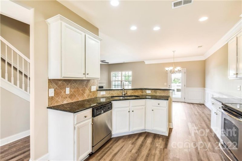 Property image 4 at 9911 Thistle Field Lane, Charlotte, NC 28273
