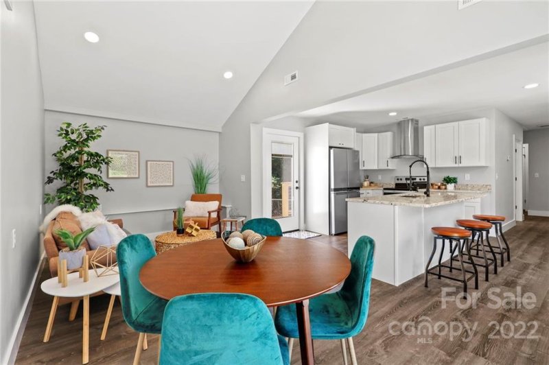 Property image 5 at 20 Broadview Avenue, Asheville, NC 28803