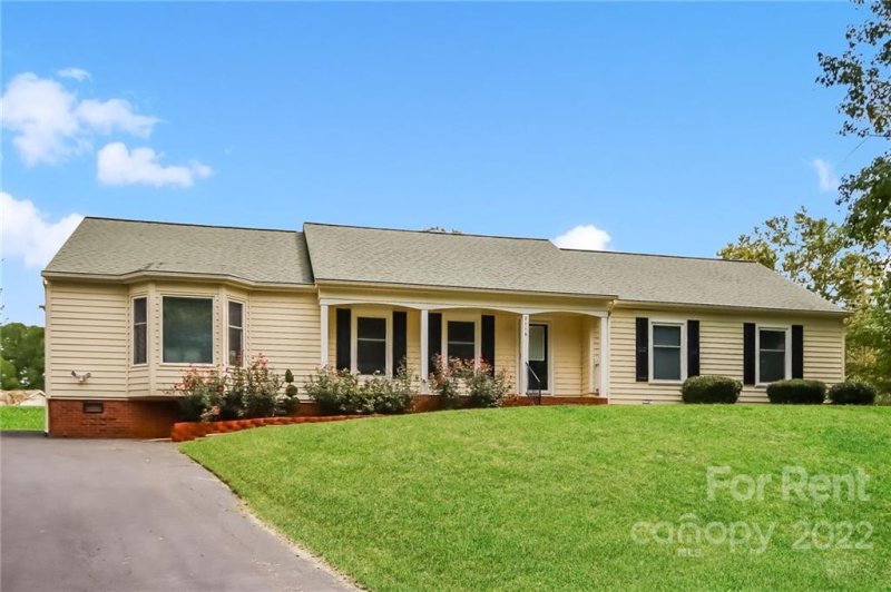 Property image 2 at 2116 Helen Drive, Gastonia, NC 28054