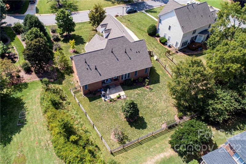 Property image 4 at 4308 Beech Wood Court, Belmont, NC 28012