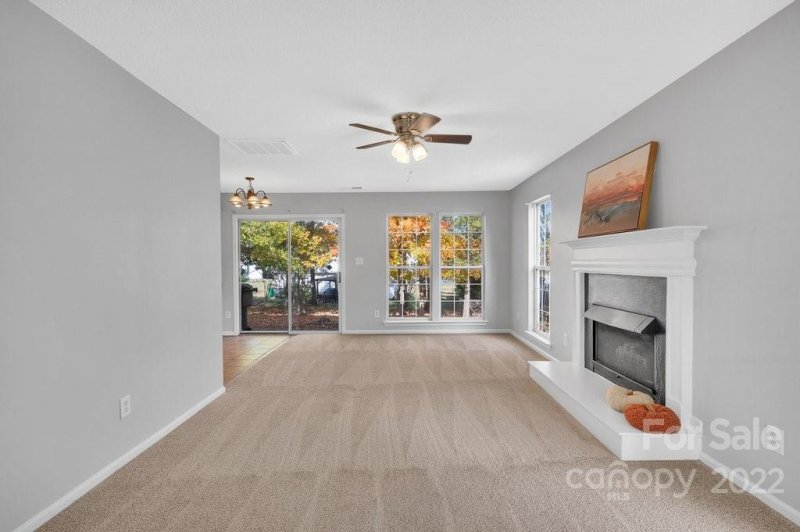 Property image 3 at 1909 Safflower Circle, Charlotte, NC 28262