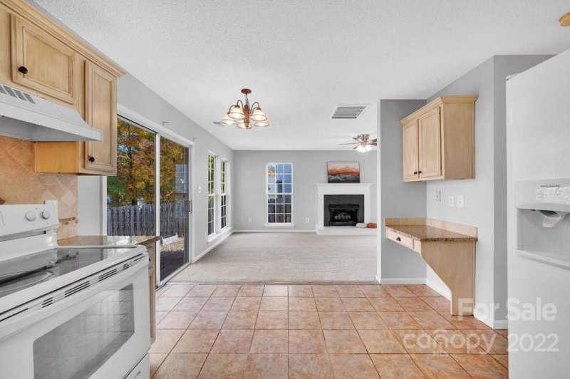 Property image 5 at 1909 Safflower Circle, Charlotte, NC 28262