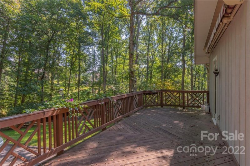 Property image 5 at 37 Acorn Road, Asheville, NC 28804