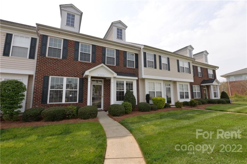 Property image 2 at 7553 Bluff Point Lane, Denver, NC 28037