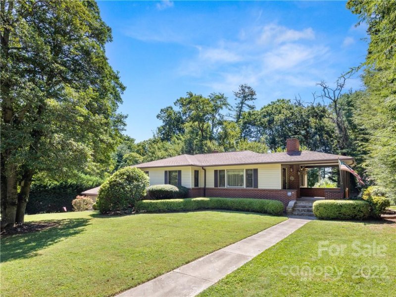 10 S Oak Forest Drive