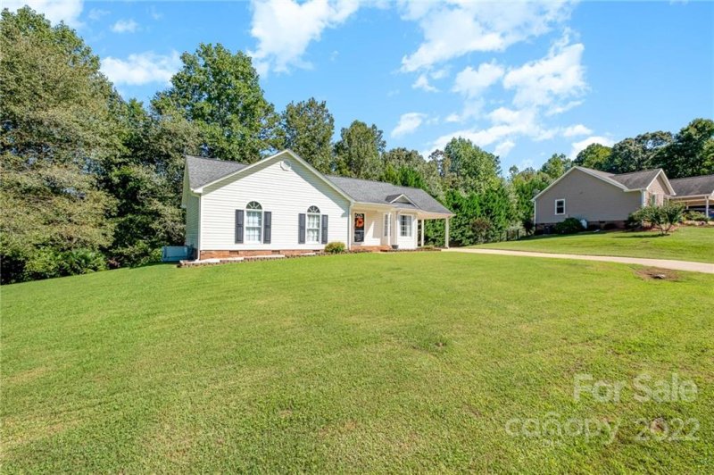 Property image 3 at 426 Split Oak Trail, Gastonia, NC 28052