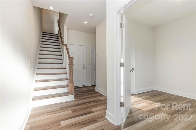 Property image 2 at 434 Simeon Drive, Charlotte, NC 28208