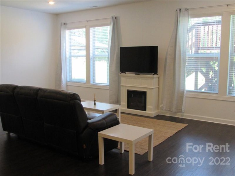 Property image 2 at 341 S San Agustin Drive, Mooresville, NC 28117