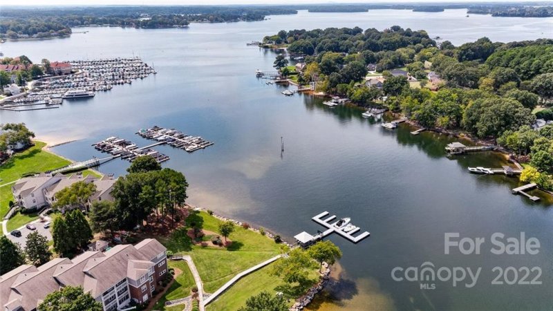 Property image 3 at 7835 Village Harbor Drive, Cornelius, NC 28031