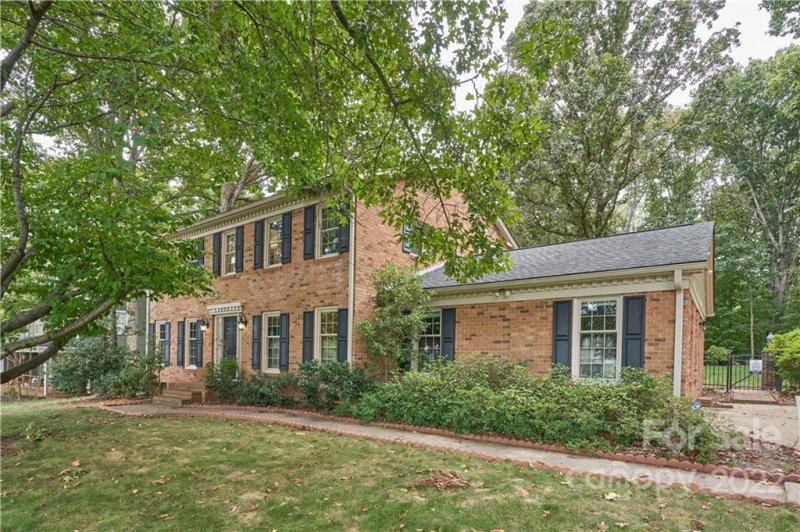 Property image 3 at 2405 Rosemond Circle, Gastonia, NC 28056