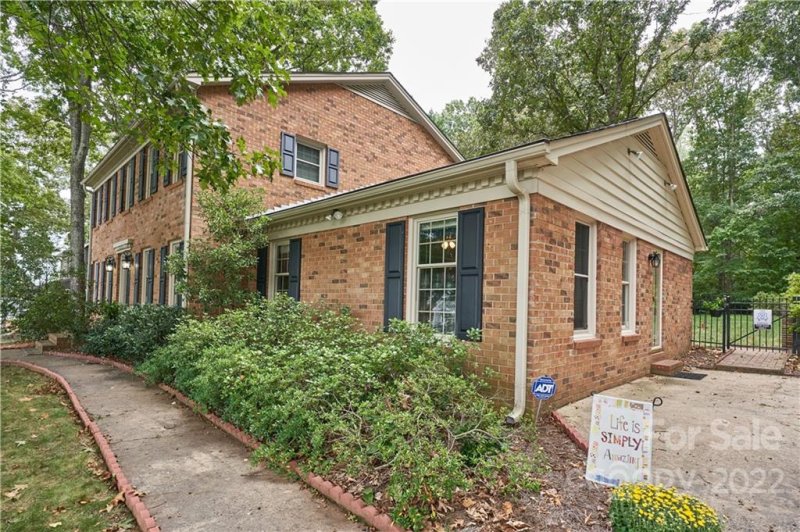 Property image 5 at 2405 Rosemond Circle, Gastonia, NC 28056