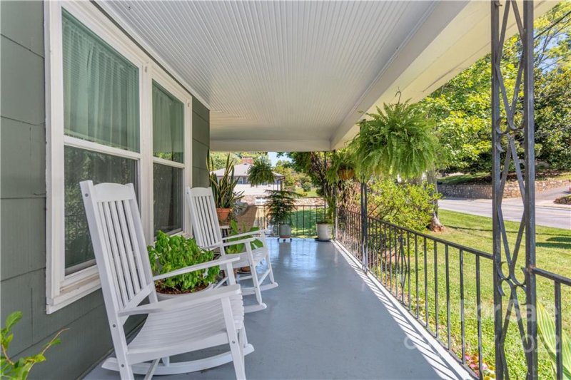 Property image 2 at 824 Brown Avenue, Waynesville, NC 28786