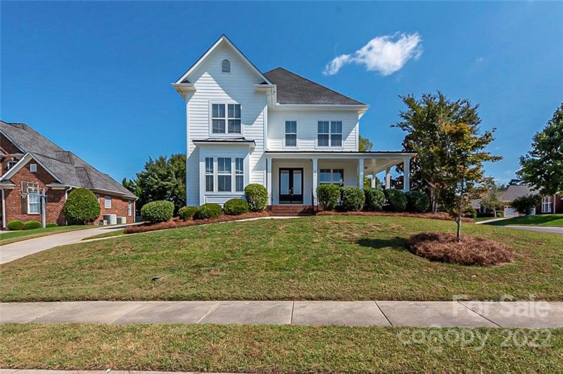654 Spyglass Way