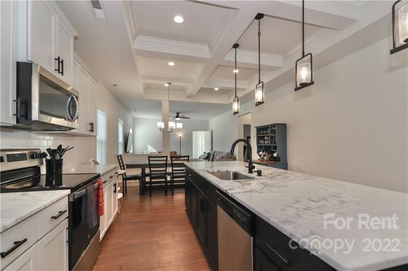 Property image 3 at 206 Canada Drive, Statesville, NC 28677