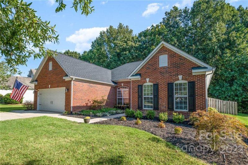 Property image 2 at 131 Northland Avenue, Mooresville, NC 28115