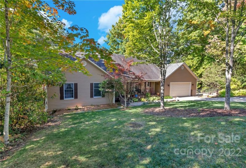 Property image 2 at 464 Chapel Road, Black Mountain, NC 28711
