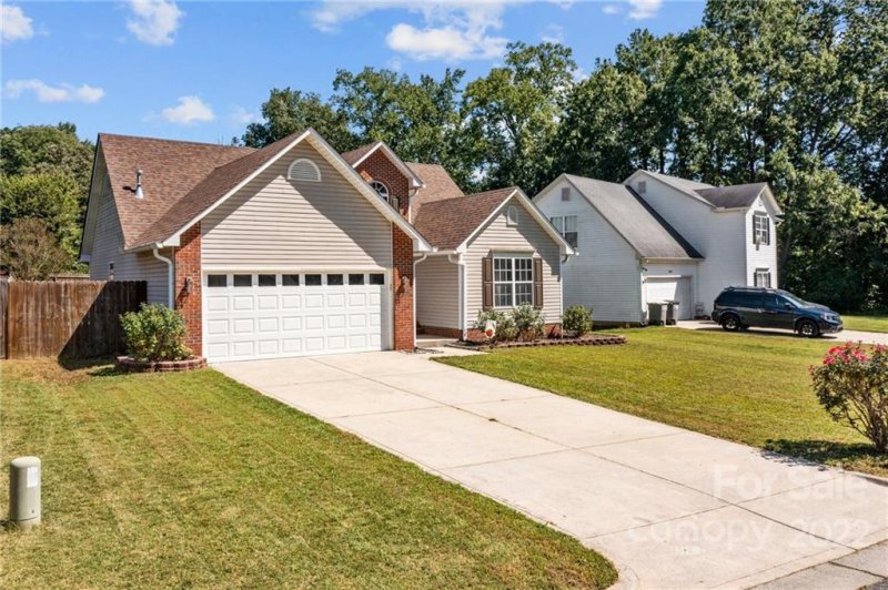 Property image 3 at 2653 Thistle Brook Drive, Concord, NC 28027