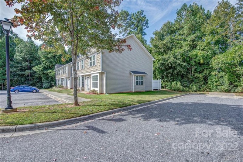 Property image 2 at 5700 Erin Drive, Dallas, NC 28034