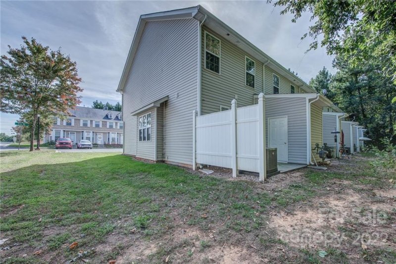 Property image 3 at 5700 Erin Drive, Dallas, NC 28034