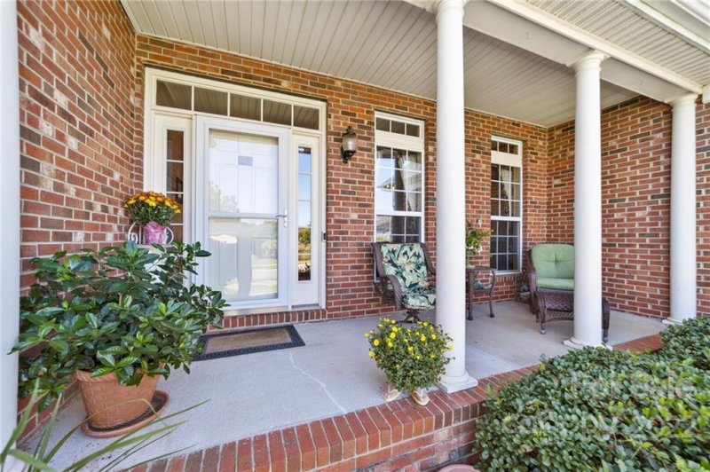 Property image 2 at 124 Pecan Hills Drive, Mooresville, NC 28115