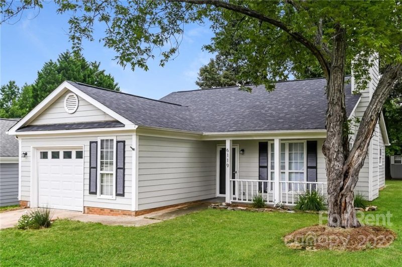 Property image 2 at 6119 Sunstone Drive, Charlotte, NC 28269