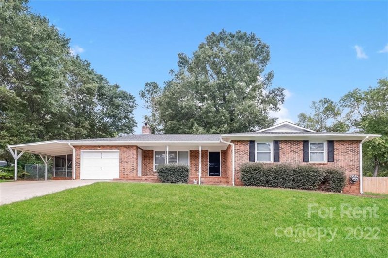 312 Brookside Drive