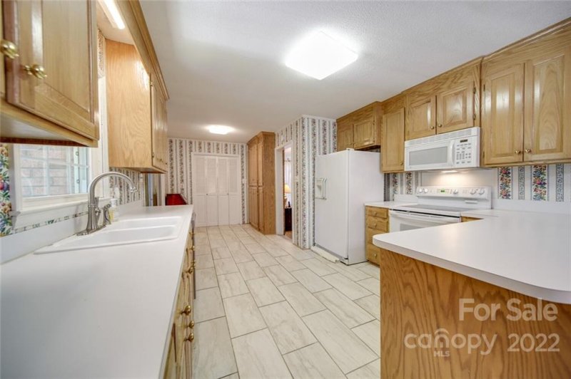 Property image 4 at 210 Cliffside Drive, Kannapolis, NC 28081