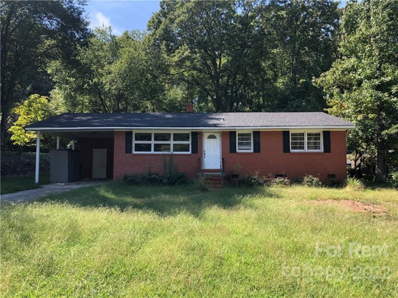 1043 Green Circle Drive