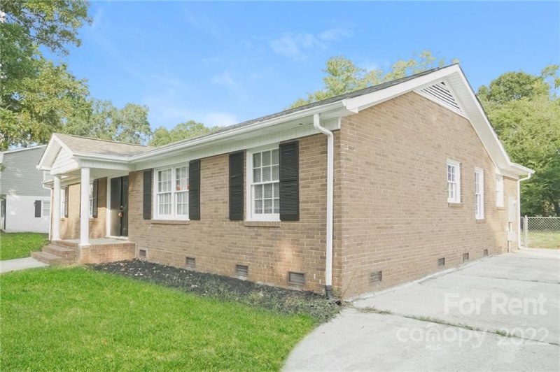 Property image 3 at 12245 Taragate Drive, Charlotte, NC 28273