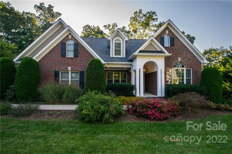 Property image 2 at 512 Wood Thrush Court, Arden, NC 28704