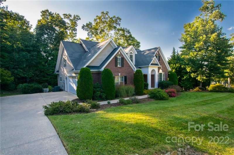 Property image 3 at 512 Wood Thrush Court, Arden, NC 28704
