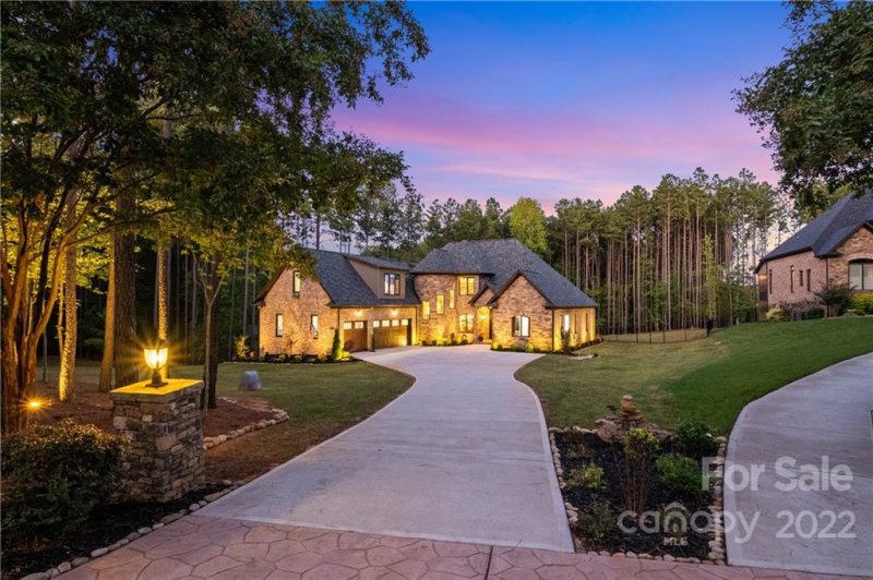 Property image 2 at 1017 Fern Hill Road, Mooresville, NC 28117