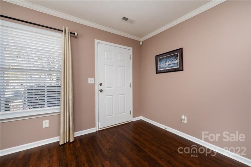 Property image 5 at 6815 Squirrels Foot Court, Charlotte, NC 28217