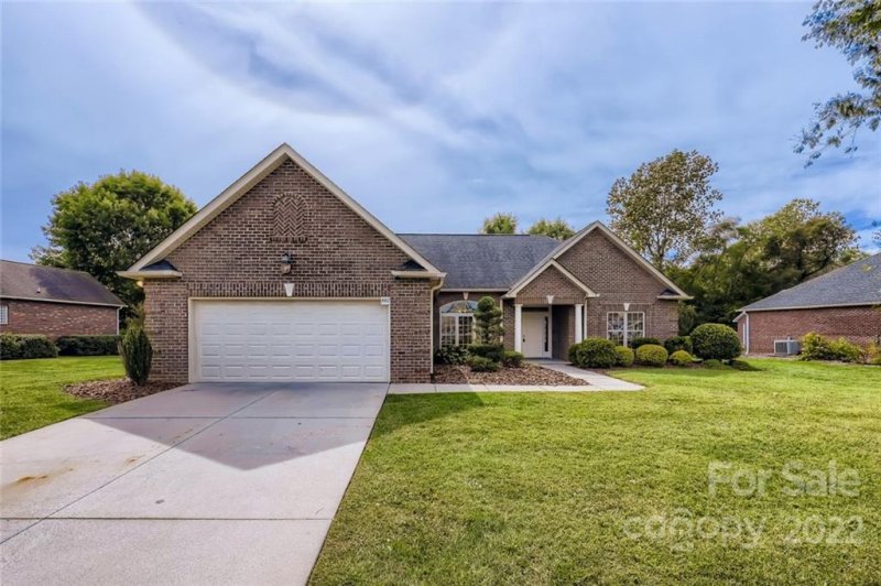 Property image 2 at 807 Wendermere Circle, Salisbury, NC 28144